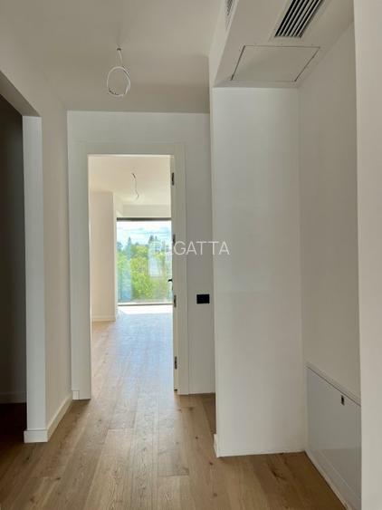 Vila noua finalizata, S+P+2, 6 camere,331mp, Pipera, parcare subterana 2 masini - 18