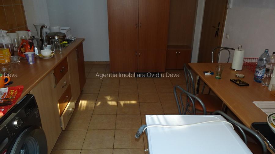 Inchiriez apartament cu 2 camere decomandat in Deva, zona M. Averescu, etaj 1, - 3