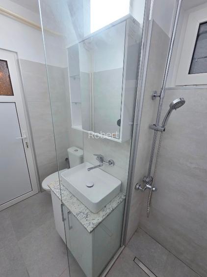 Ap. 2 camere, decomandat, renovat complet, utilat nou, bariera Bucov AFI  - 14