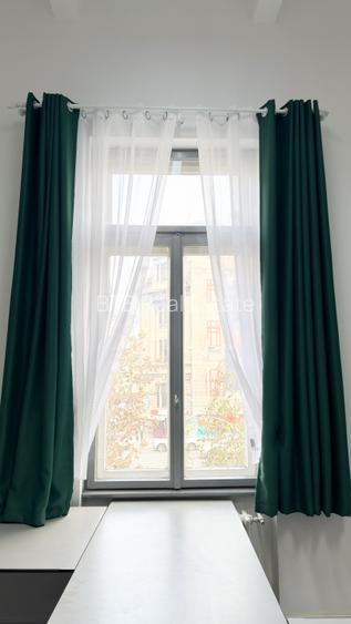 Spatiu Birou de Inchiriat  Metrou Universitate 27 MP Paza 24/7 - 2