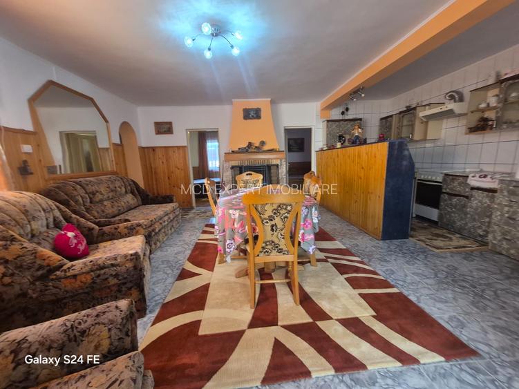 Casă cu anexă și teren generos de 1.600 mp – de vânzare în Dobreni - 5