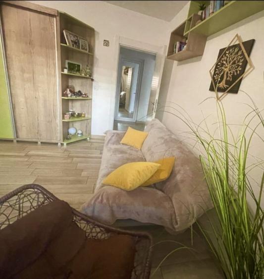 Apartament 3 camere, decomandat 80 mp, zona Garii - Rovine Residence