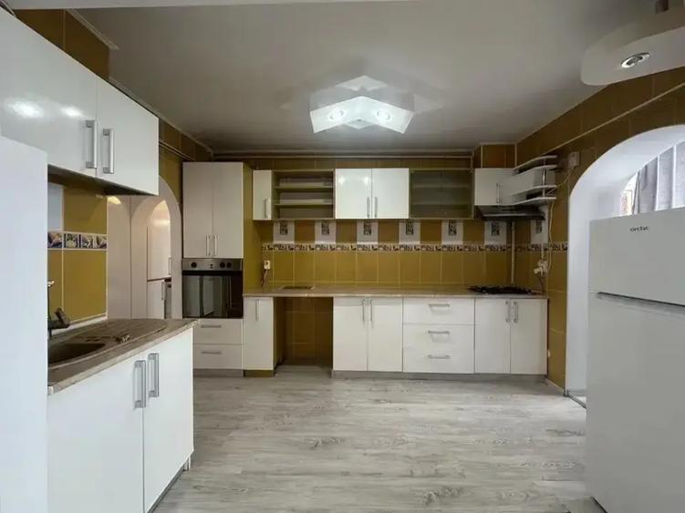 Apartament 2 camere decomandat, 56 mp, zona Nord Ploiești – Mutare Imediata