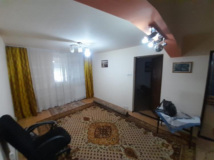Apartament 4 camere,Parter,zona Imparatul Traian
