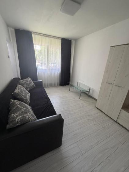 Garsoniera de vanzare, la parter , zona Craiovita - Big