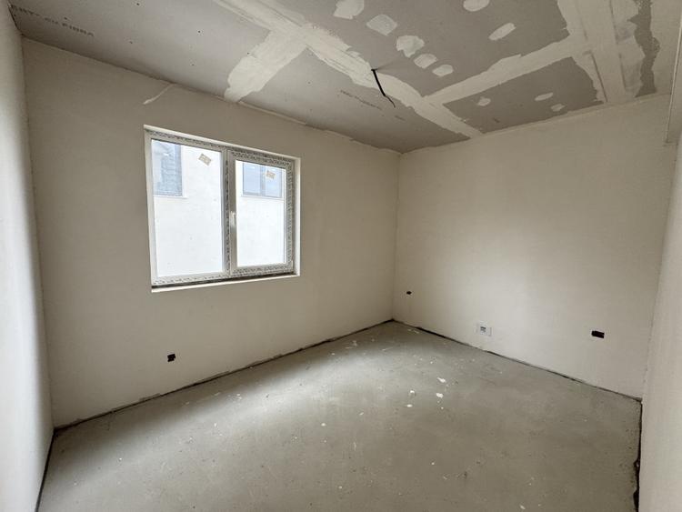 Casa individuala, 120 mp utili, 440 mp teren, Dezmir