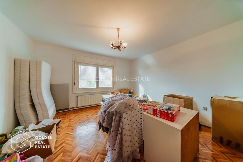 Vila superba, P+E,  Cuvin, 9 camere, 200 mp si teren 1300 mp plus anexa 3 camere - 21