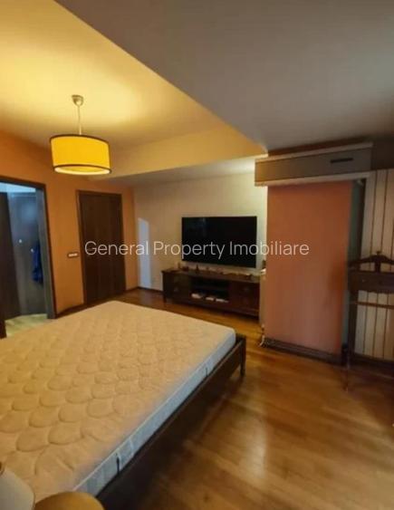 Apartament 5 Camere, 3 Băi, cu curte proprie UNIRII - 6