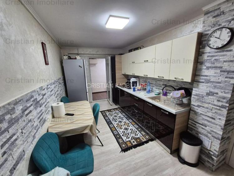 Parter 3 cam 110mp Confort 1 Decomandat cu balcon 14 m  Viziru 3 - 7