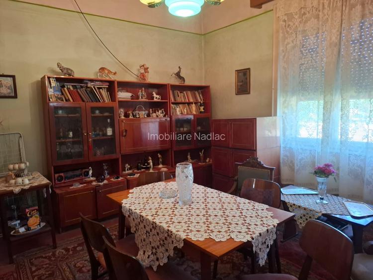 Casă mare cu spațiu comercial pe colț in Nadlac - 11