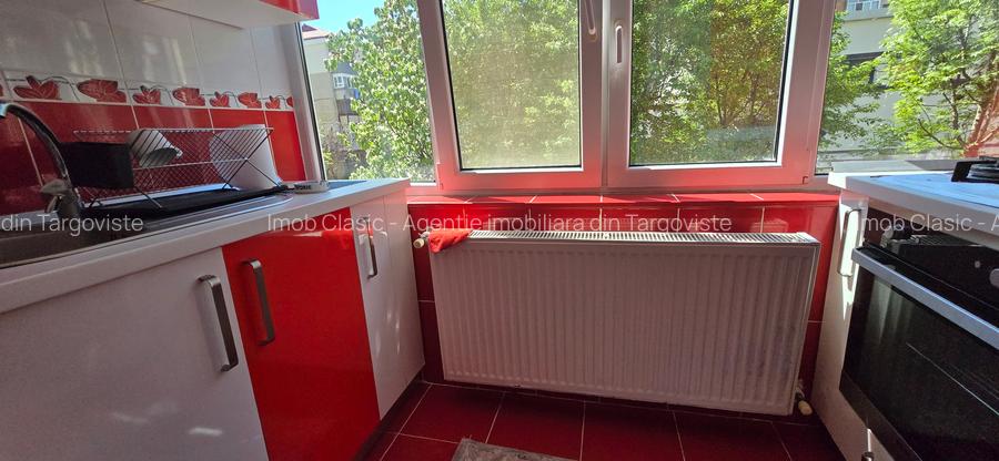 Micro  3 Târgoviște,  vânzare apartament 3camere, Etaj 1 - 14