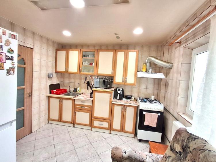 De Vanzare Apartament cu 3 camere  an constructie 1989  Vitan Mall - 13