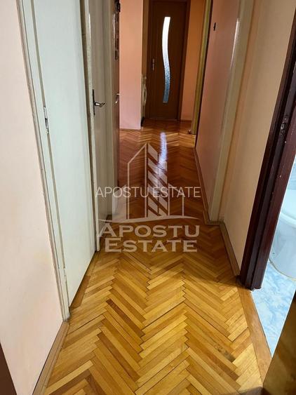 Apartament cu 3 camere,  2 bai,  aproape de Complexul Studentesc - 15