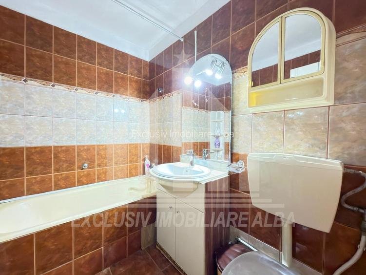 Apartament cu 3 camere | 2 bai | 69 mp | Cetate - Mercur - 7
