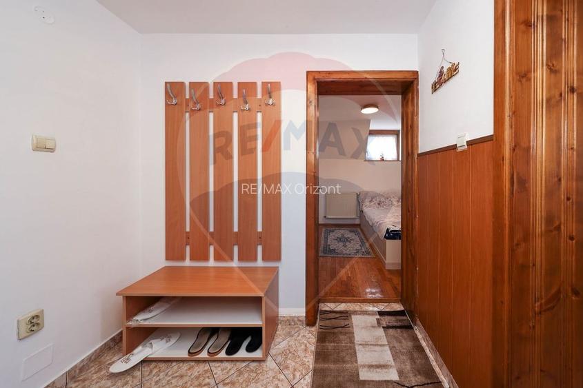 Vilă cu 8 camere de vânzare si spatiu comercial - 38