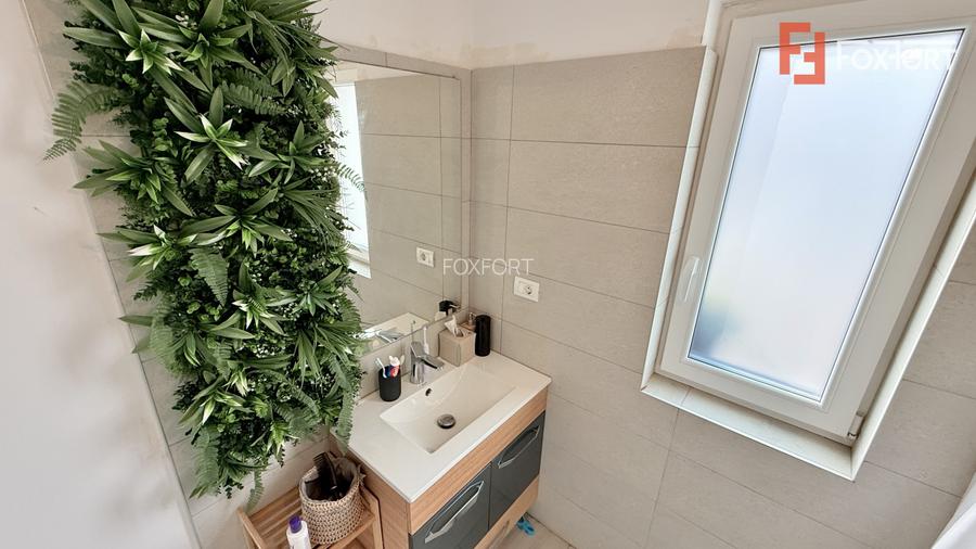 Duplex de vanzare in Sacalaz, 4 camere + 2 bai si toate utilitatile - 12