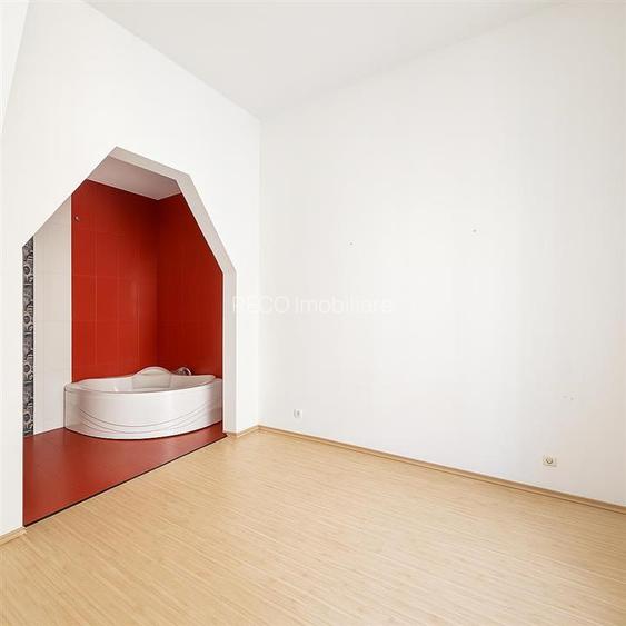 RECO Apartament ultracentral, loc de parcare privat inclus plus beci - 2