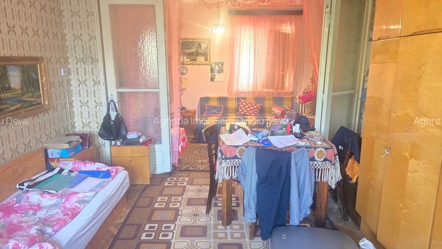 Vand apartament 3 camere decomandat in Deva, Narciselor, (Piata Centrala), et 2 - 3