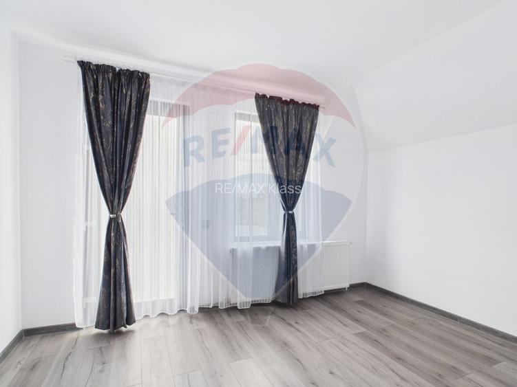 Casă / Vilă cu 5 camere de vânzare - 24