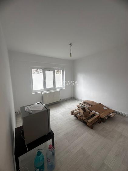 Spatiu comercial, 3 camere, decomandat,  zona Alexandru cel Bun - 5