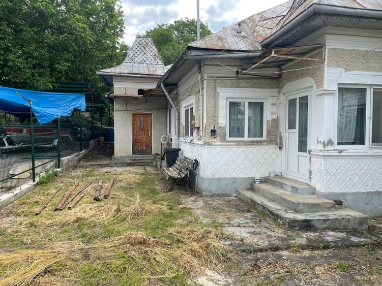 Vanzare casa si terenul aferent - 2