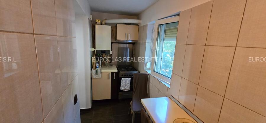 Apartament 3 camere decomandat - zona Far - 135.000 euro (Cod E5) - 11