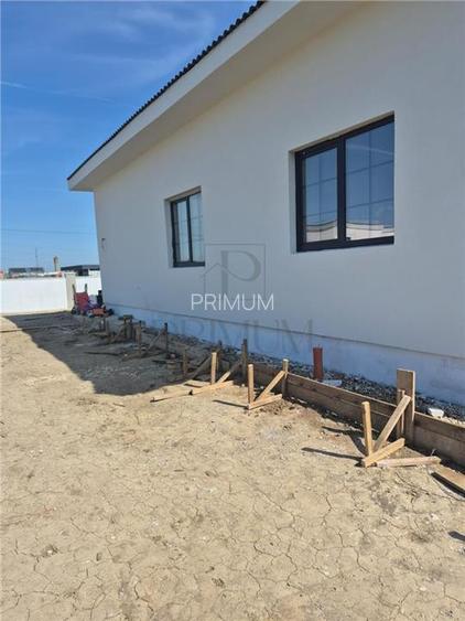 Casa individuala - parter - 3 dormitoare - finalizata - teren foarte mare - 3