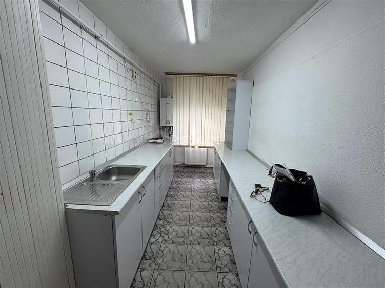 Spatiu Comercial Piata Moldovei Focsani - Fosta FARMACIE - 7