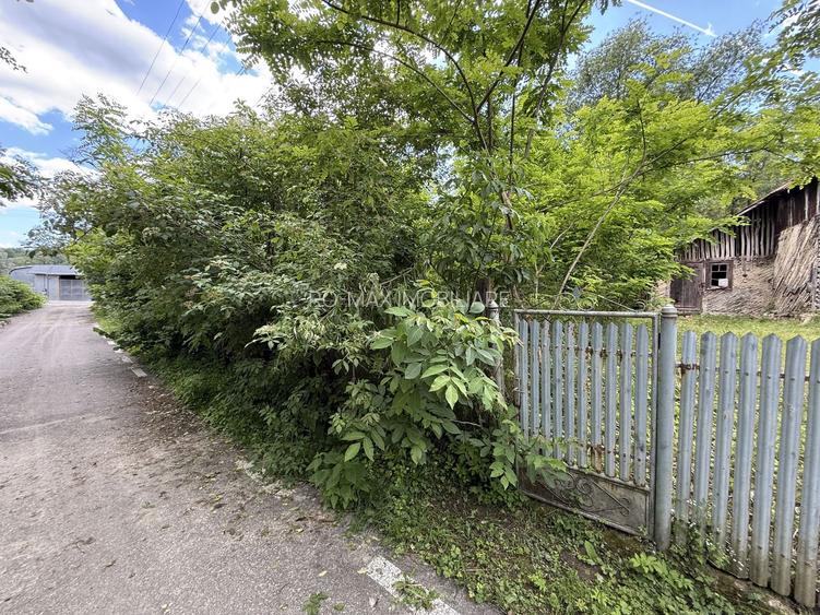 Teren intravilan 683 mp deschidere la strada asfaltata ! - 6