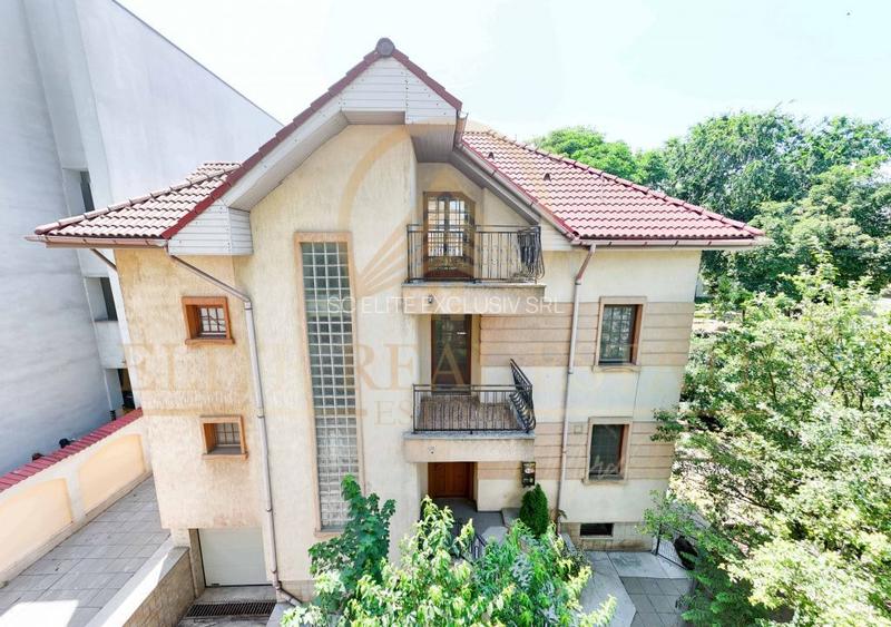 Vila premium ultracentrala, fara vecini, teren 377 mp, garaj! - 48