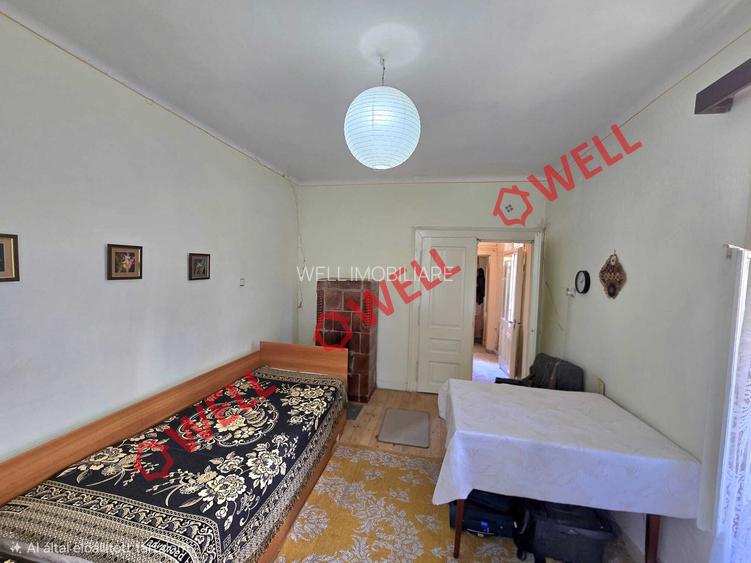 Casă din lemn cu 2 camere de vânzare în Brețcu! - 5