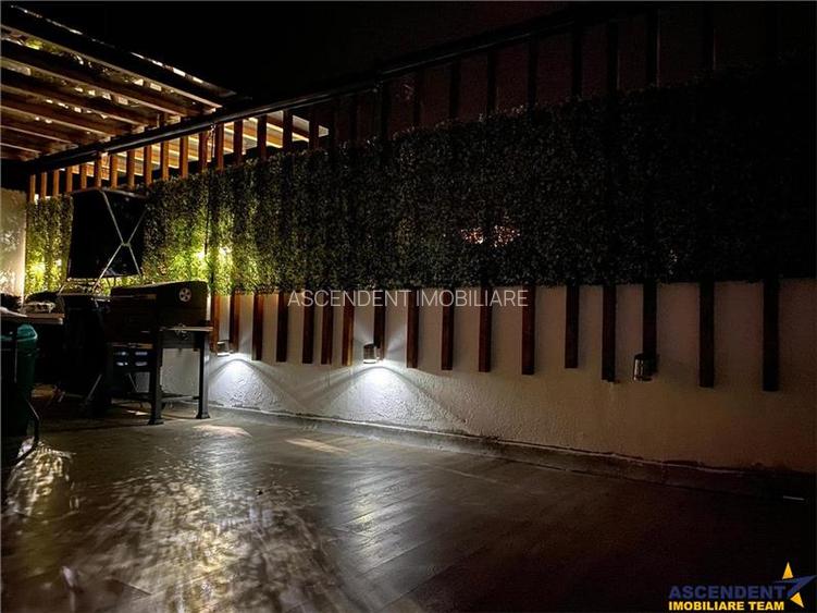 Proprietate cu terase, in ambientul Centrului Istoric .- . Piata Sfatului, Braso - 3