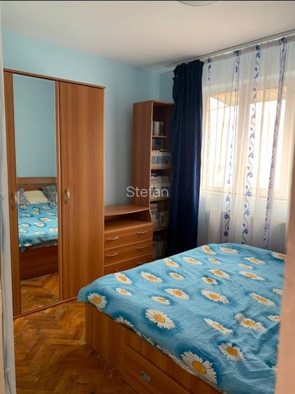 Vindem urgent Apartament 3 camere, centrală, termopan, mobilat - 4