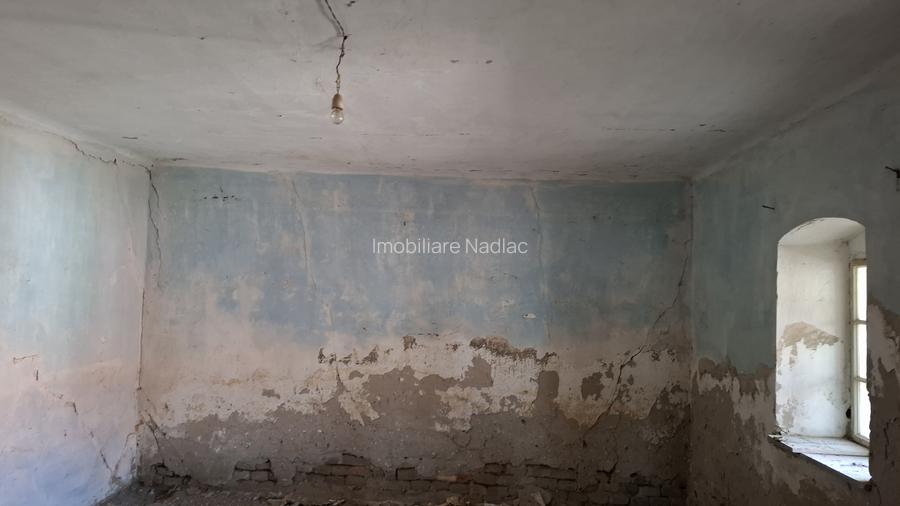 Casa pentru renovare  in Nadlac cu teren 1472mp - 9