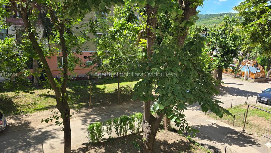 Inchiriez apartament 2 camere in Deva,  Bld. 1 Decembrie (JOLI CAFE) - 10
