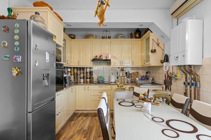 Apartament spațios de vânzare în zonă selectă -Strada Mozart - 14