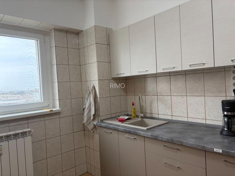 Apartament spatios cu trei camere, Aparatorii Patriei, 124.000€ - 5