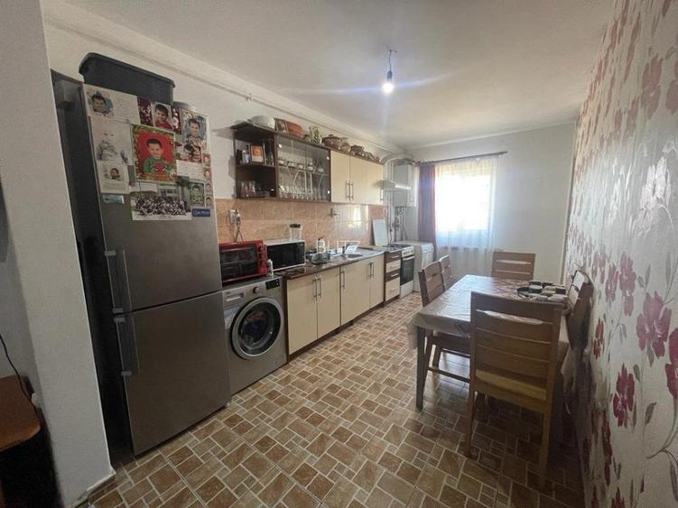 Apartament 3 camere, 64 mp, etaj intermediar, zona Florilor  - 3