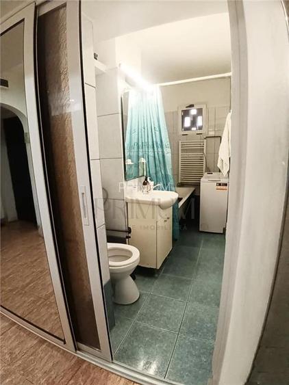 DACIA - 4 cam - clima - centrala proprie - boxa in CF - ETAJ 2 - 7