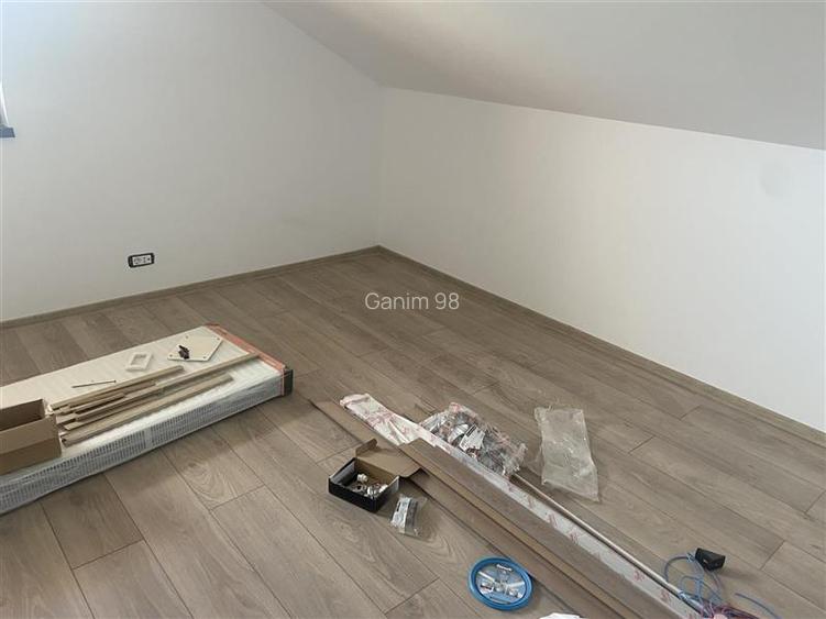 Casa de vanzare in Campineanca, parter si mansarda , suprafata 160 mp , teren 50 - 15