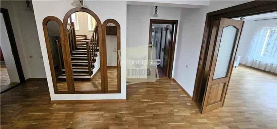 Vila spatioasa 360mp | 8 camere | 5 bai | garaj | curte | filigorie | Sibiu - 2
