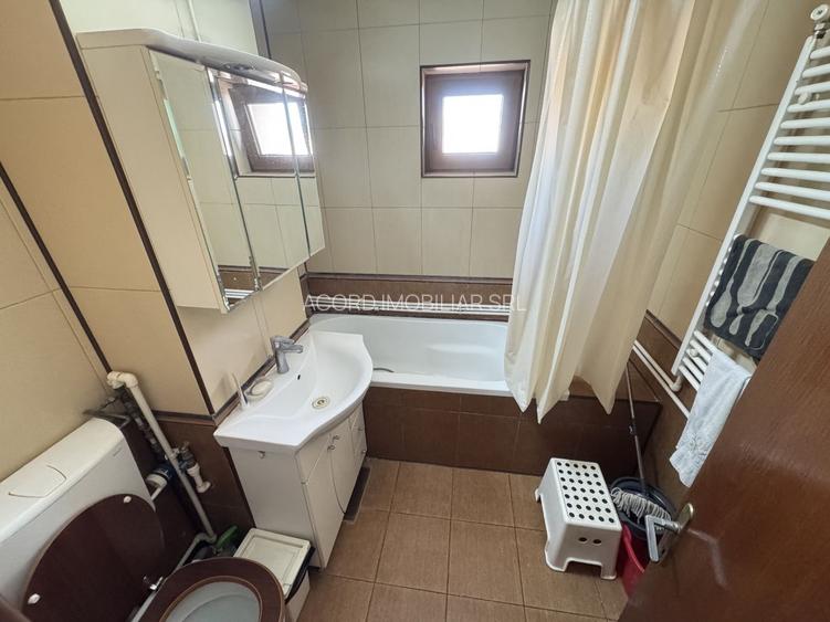 Apartament 3 camere zona Delfinariu cu Centrala - 7