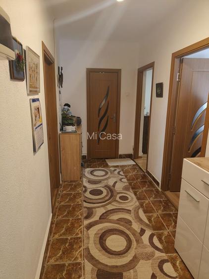 Casa singur in curte zona Astra - 9