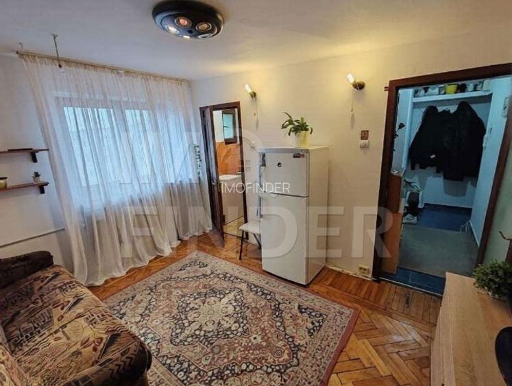 Vanzare  2 camere Gheorgheni, confort 2 - 3