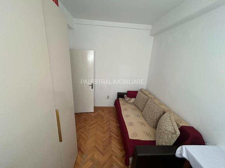 Apartament 2 camere Tractorul decomandat ,etajul 1,78000 Euro - 4