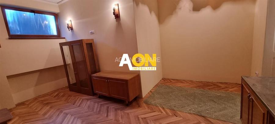 Spatiu Comercial Renovat cu Curte Interioara 7 Euro/mp - 9