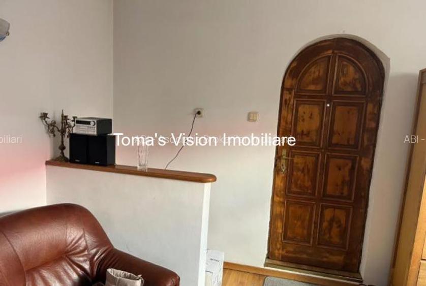 Vanzari Case / Vile Piata Victoriei - 3