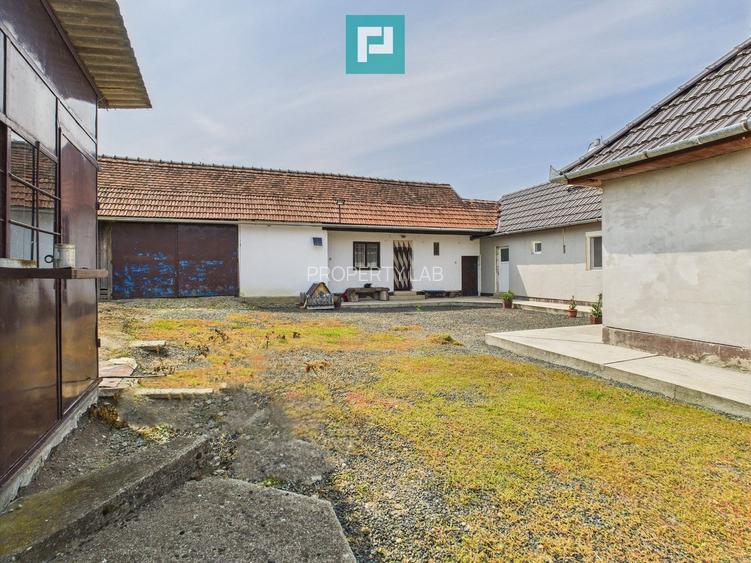 Casă renovată cu teren generos lângă Ususău - 12