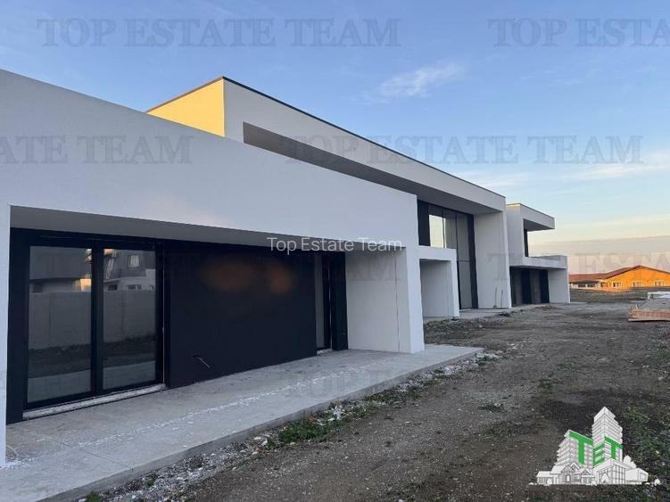 Casa de lux moderna cu 12 camere si piscina - Design minimalist inspirat din Mia - 10