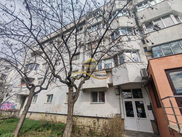 Vand apartament 3 camere decomandate – zonă Ștefan cel Mare - 8